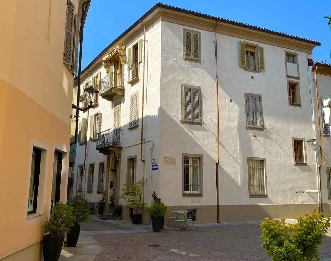 La Finestra Sul Borgo Apartment Alba  Exterior photo